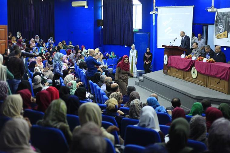 بمناسبة الذكرى المئوية لوعد بلفور المشؤم  نظمت كلية الآداب والعلوم الانسانية يوماً دراسياً بعنوان الحق الفلسطيني المسلوب والمأساة الحاضرة
