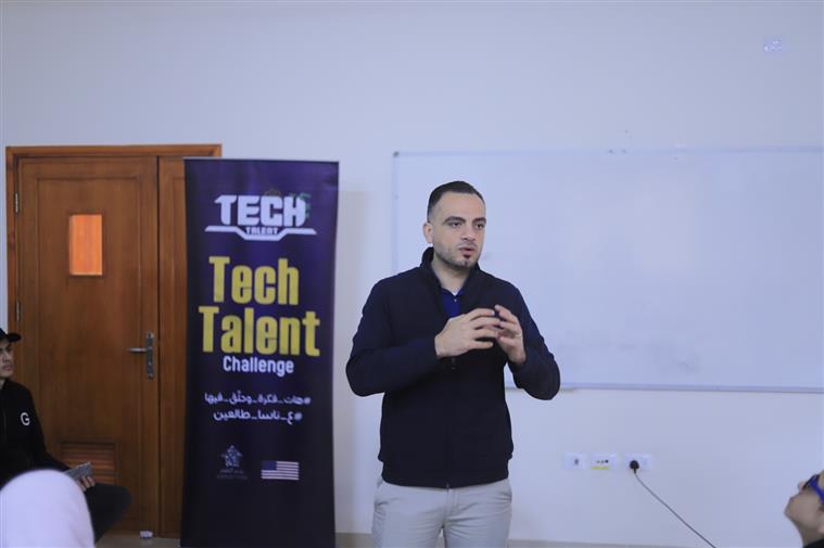 عمادة خدمة المجتمع والتعليم المستمر تستضيف برنامج   Tech- Talent التابع لمؤسسة النيزك 